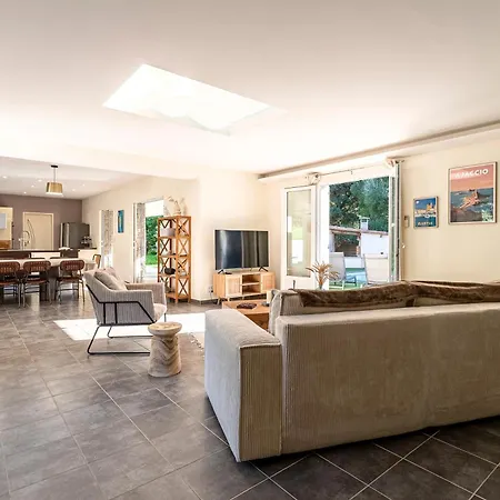 Sole - - Maison Climatisee Avec Piscine Peri