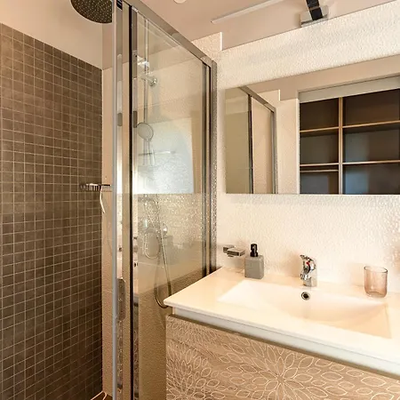 Sole - - Maison Climatisee Avec Piscine *