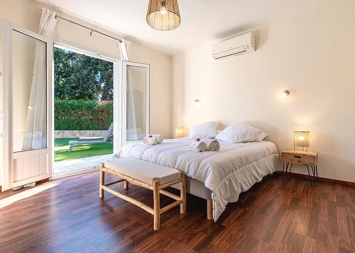 Sole - - Maison Climatisee Avec Piscine